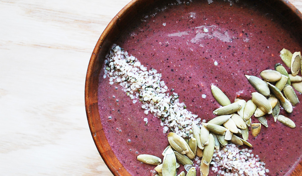 siggi's Icelandic-style yogurt: skyr - Mixed Berry Smoothie Bowl