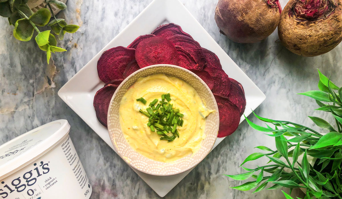 siggi's Icelandic-style yogurt: skyr - beet chips with curried yogurt